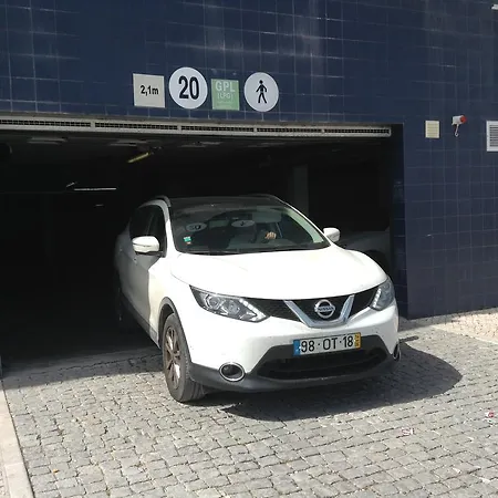 Daire Casa Das Olaias & Closed Parking Lisboa